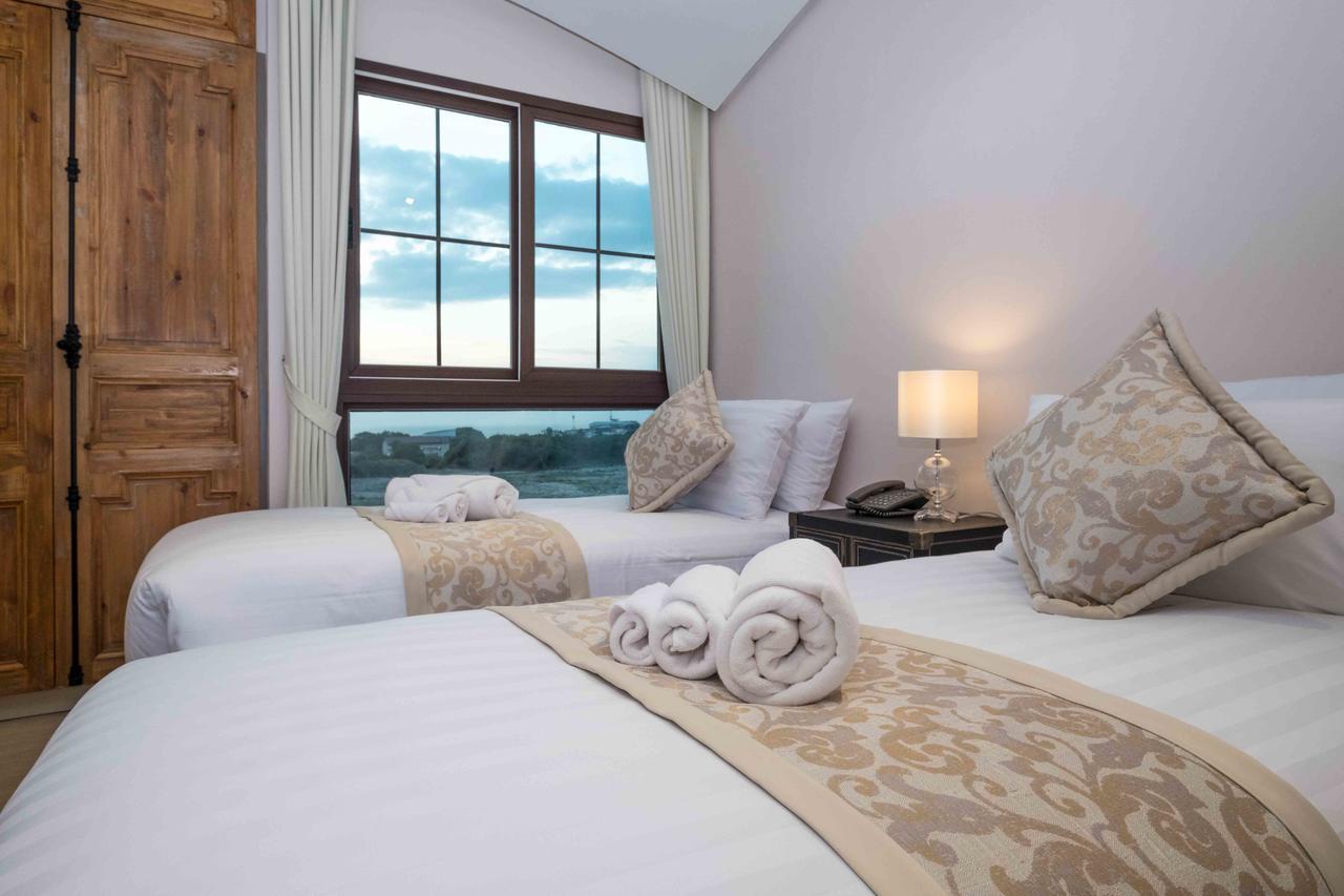 The Symphony Suites Pattaya Jomtien Beach Exterior photo